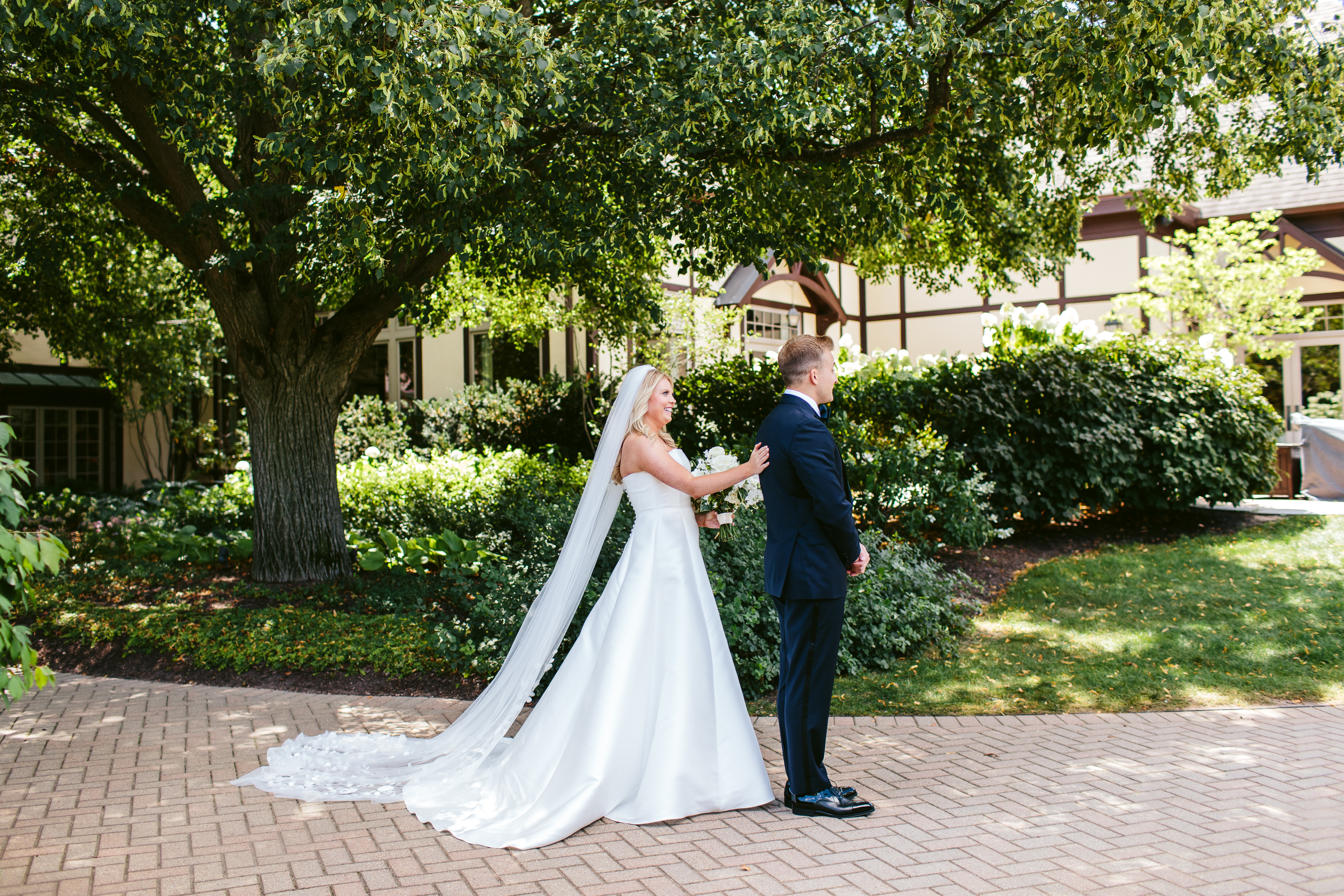 Wedding First Glance in Chicago
