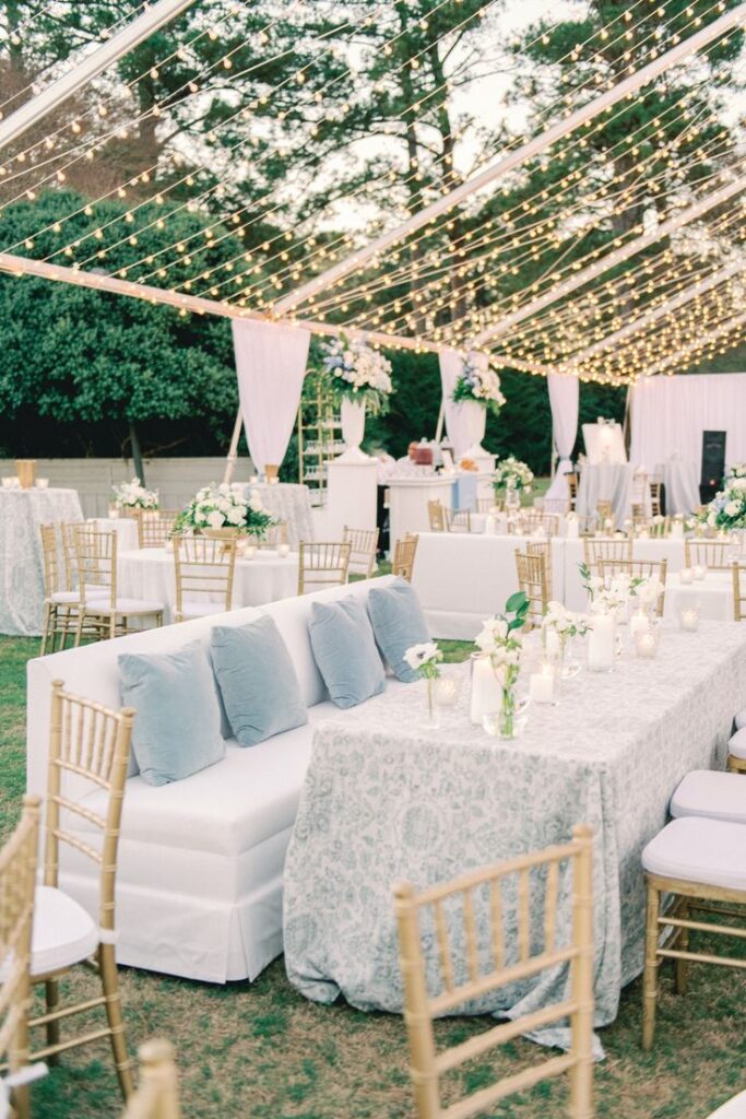wedding table layout - soft seating