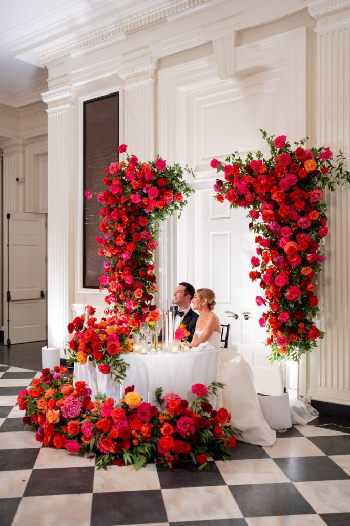 colorful sweetheart table at the chicago history museum