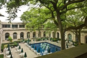 Courtyard at Chicago Art Institute